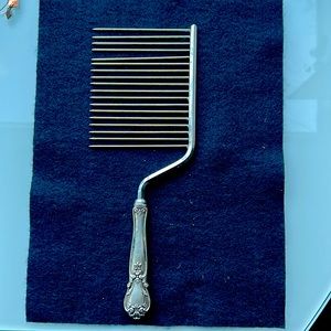 Web  Sterling Handle   CAKE BREAKER  10 1/4" no monogram